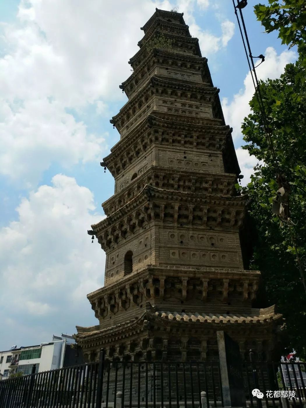 興國寺塔建於北宋太平興國年間,其後各朝多次維修.