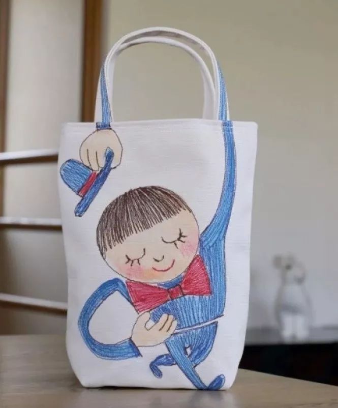 好奇妙如何用一个布袋提高孩子的绘画兴趣