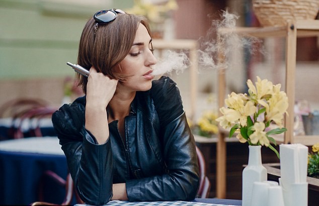 国外最新调查显示电子烟的烟雾几秒之内就蒸发,香烟需要30