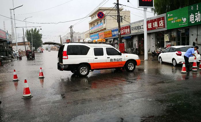 k100停发,郊区线路基本停发,33路还在发截止发稿前我们联系了赤峰公交