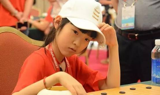 中國最小的女子業餘6段10歲吳依銘