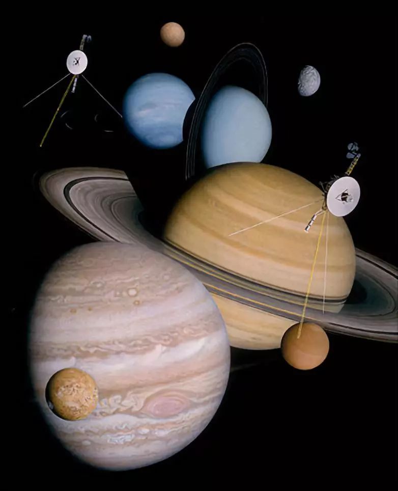 这四颗内卫星里除了最大的那颗木卫五是美国天文学家爱德华·巴纳德于