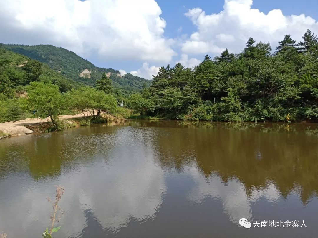 探秘大别山最美高山天池一一马鬃岭东高山