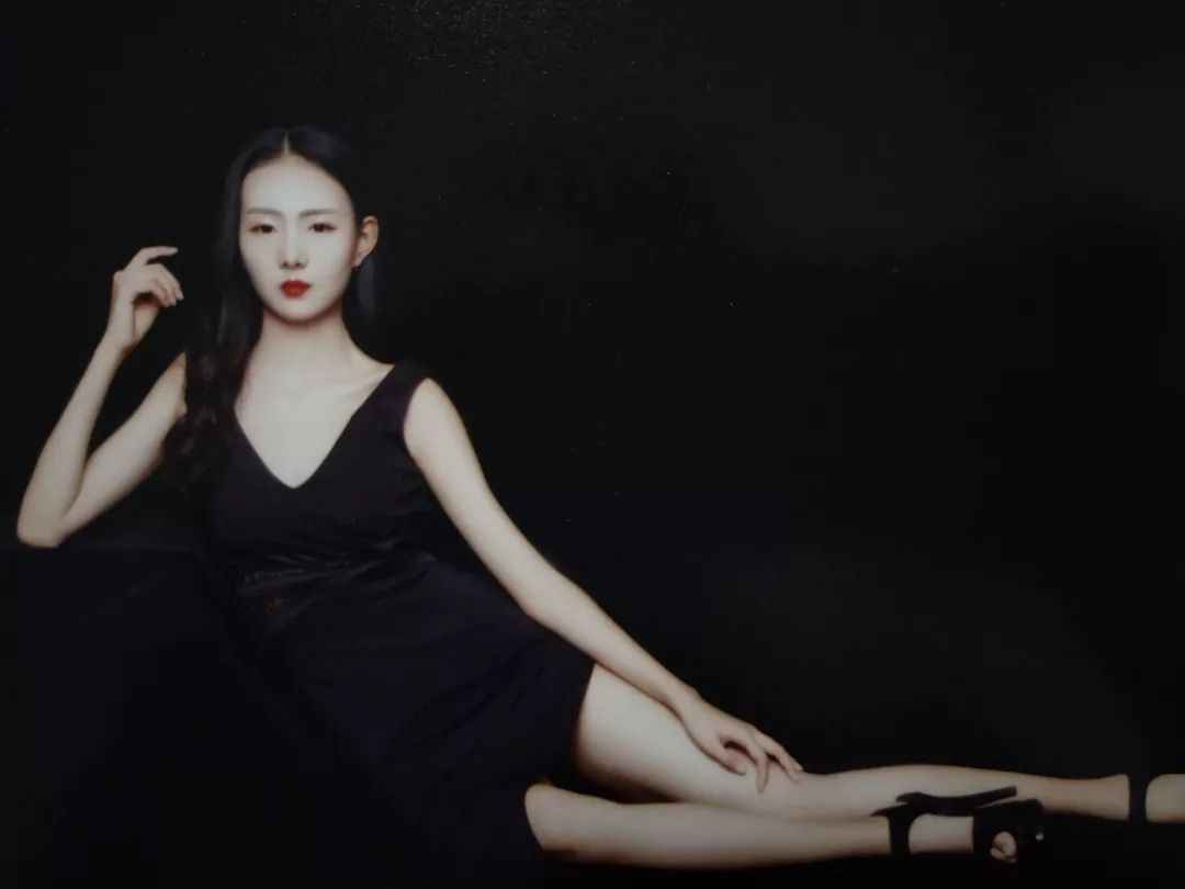 恭喜新艺人模特学员袁嘉欣以全省第六名的优异成绩被武汉纺织大学服装