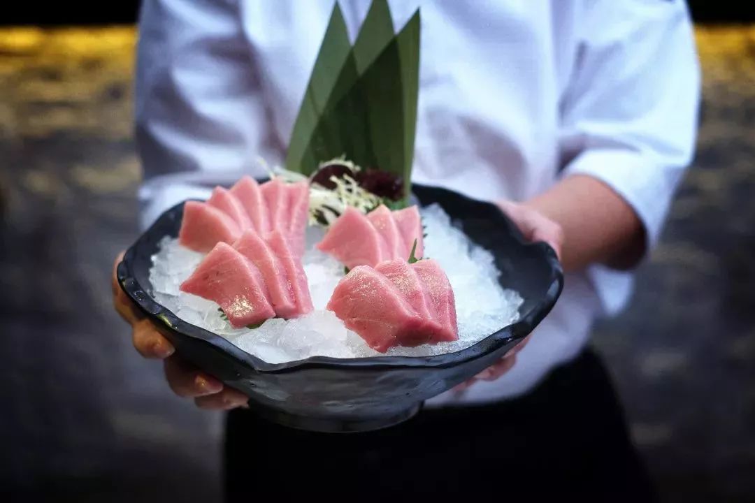 優惠商戶推薦友垣100斤藍鰭金槍魚驚現江門魚生刺身任點任食