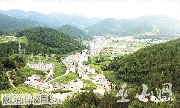 笃坪乡竹贤乡位于巫山东北部,距县城60千米.