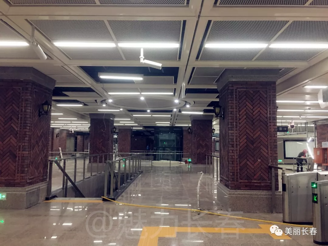 地铁2号线文化广场站图片