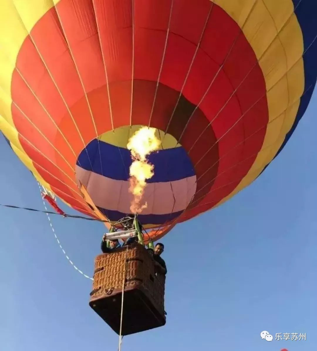 而聪明的你还要学会热气球升空的各项原理和技能从50米高空俯瞰整个