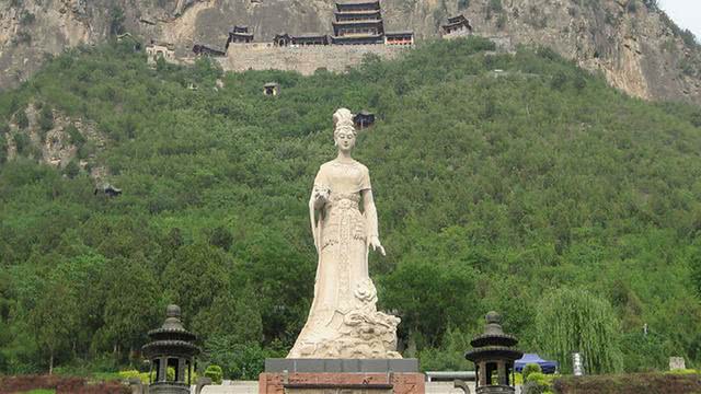 五千年前,一位奇女子挽救了中国一场奇灾,如今人们非常敬重她