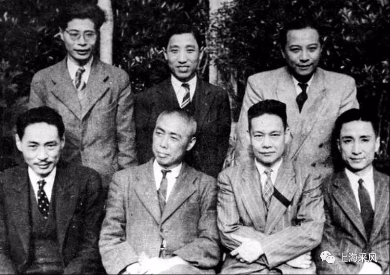 1946年3月,戏剧,电影界著名人士(前排从左至右)潘孑农,史东山,周信芳