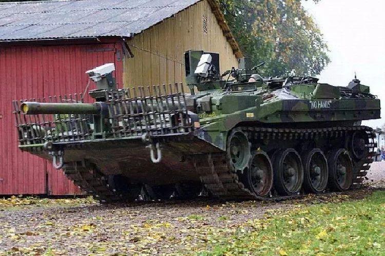 瑞典轮式装甲车图片