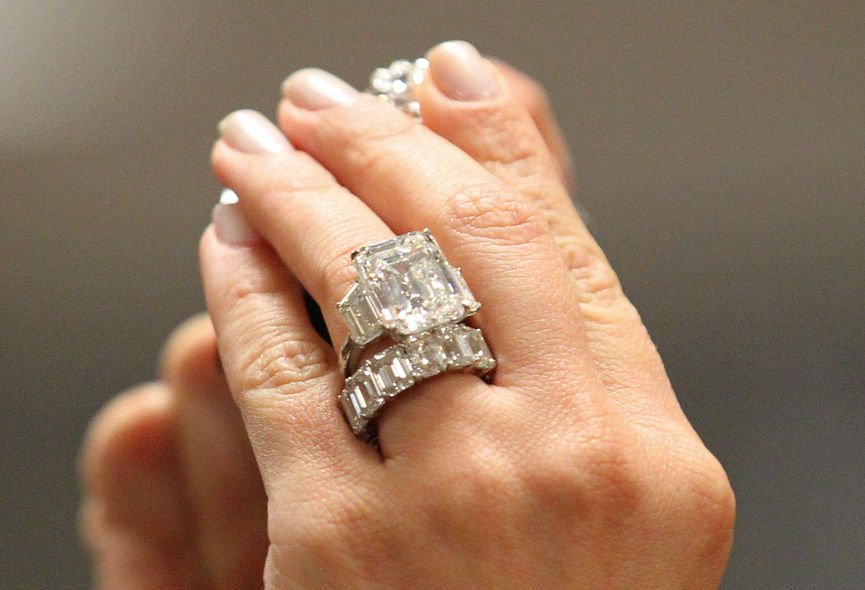 钻戒没有最贵,只有更贵!10枚超昂贵经典的明星名人订婚钻石戒指