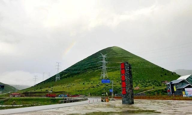 避暑游花海!木雅圣地7月媒体采风集锦,附赠康定3日游自驾攻略!