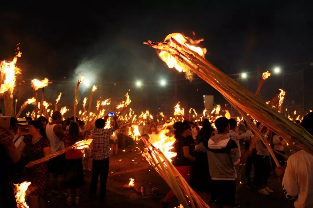 活動時間:8月3日-5日暨首屆古滇火把節彝族國際狂歡節2018中國·昆明