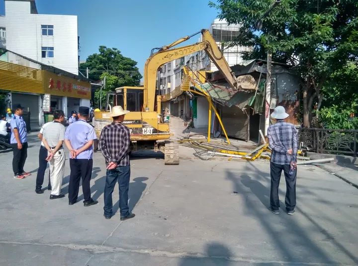 【鮀城在行動】汕頭市澄海區東里鎮開展河道堤圍整治行動 維護水事