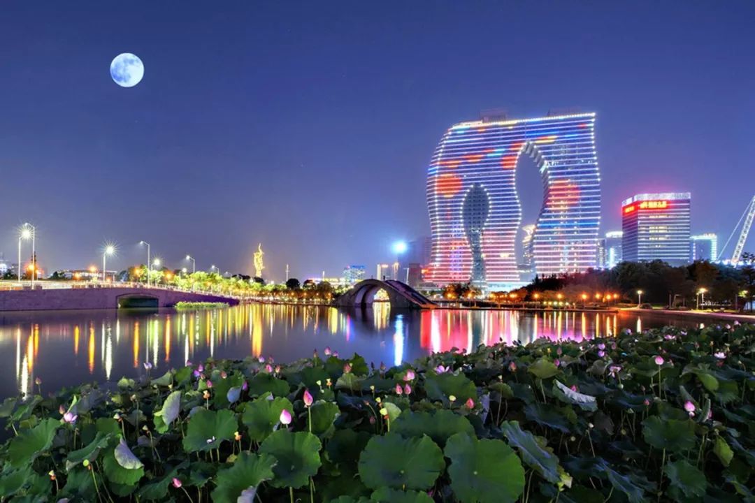 滨江新城夜景图片