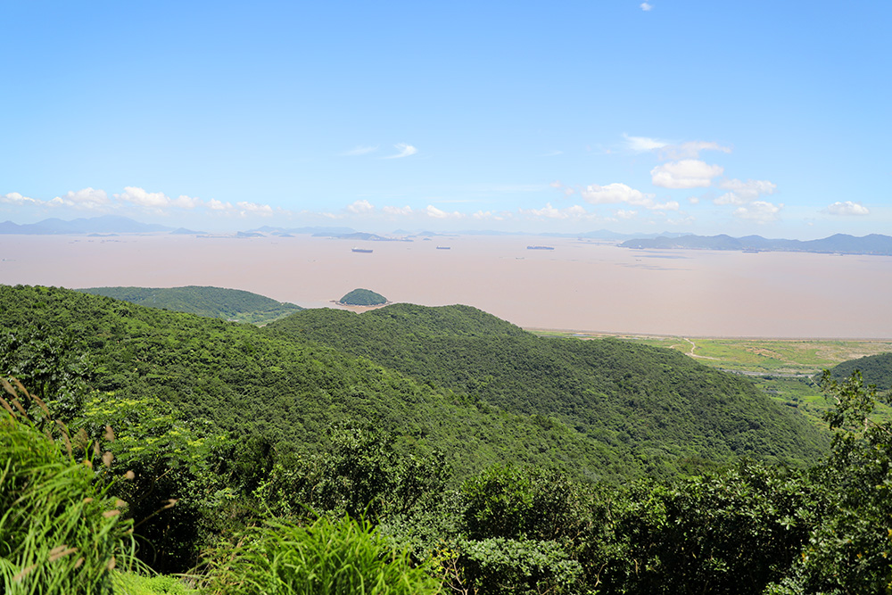 海岸风光,壮观!总台山,原名三塔山,是穿山半岛东端最高的山峰