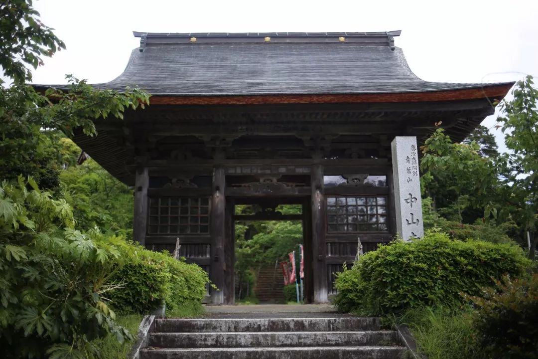 福井县名胜山中问禅意北陆名刹中山寺