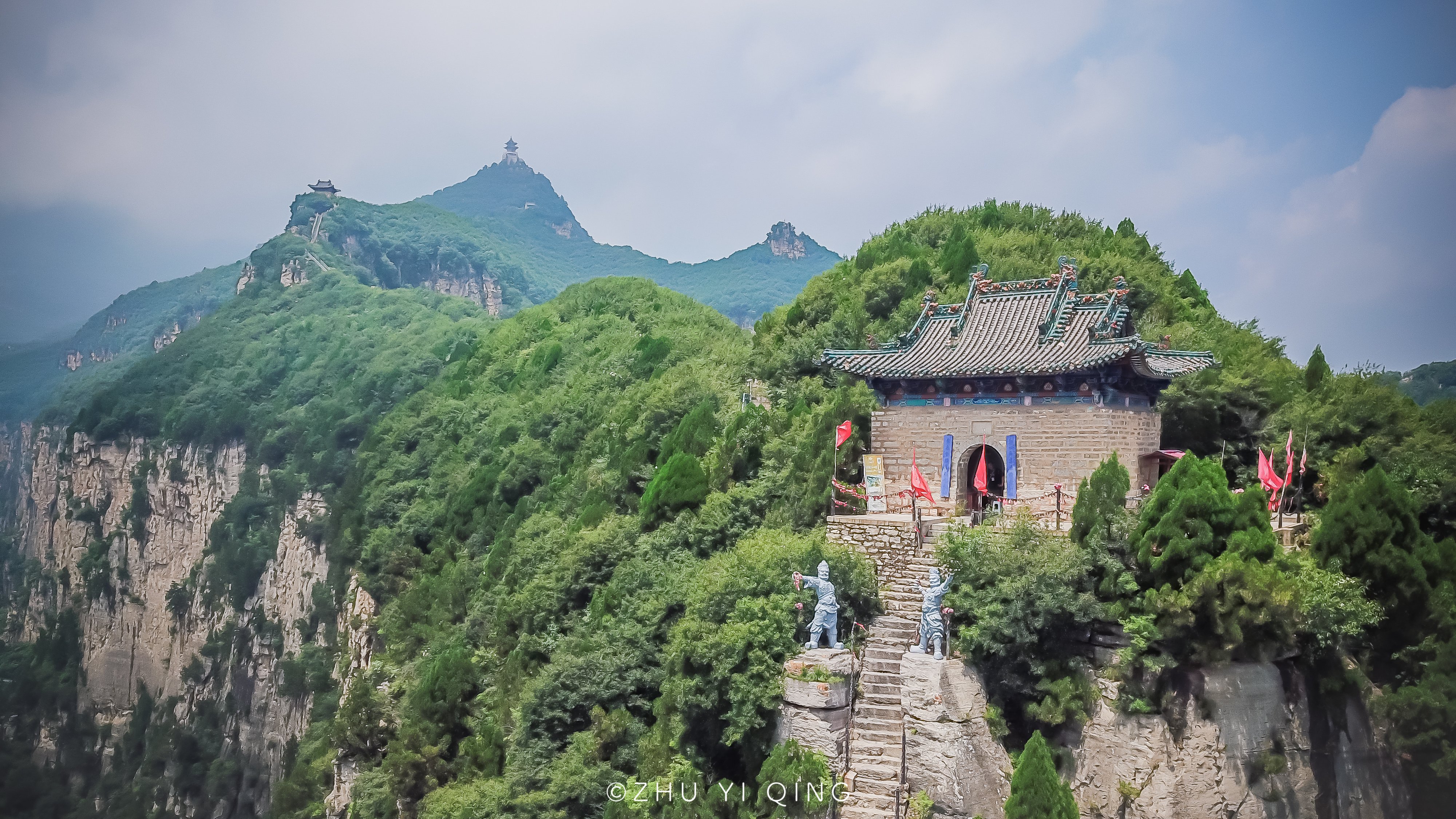 雲丘山第一高峰,不僅景色絕佳,還供奉著玉皇大帝