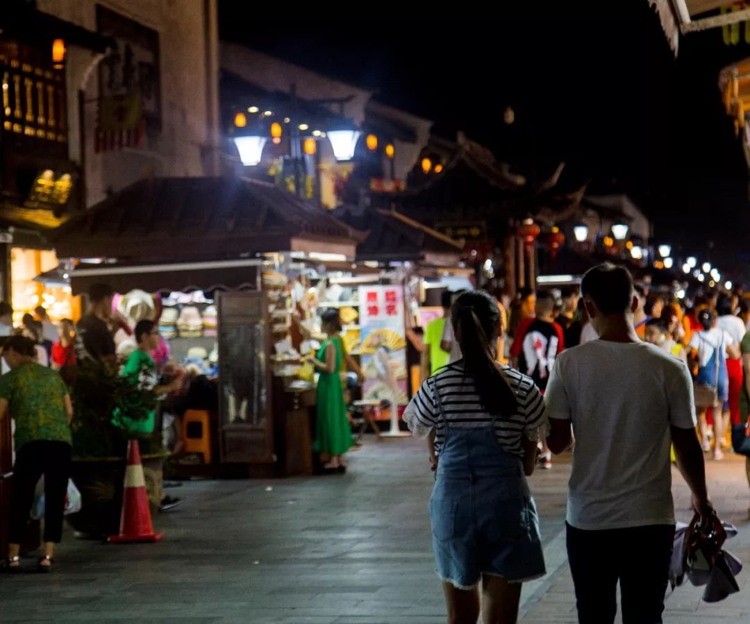 【夏日杭州之夜市篇】看似满天星,原是街灯明