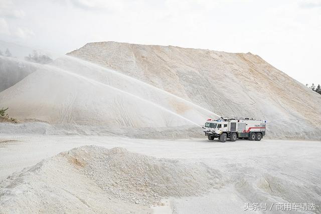 當太脫拉8x8底盤遇上沃爾沃700馬力發動機=盧森堡亞tigon消防車_搜狐