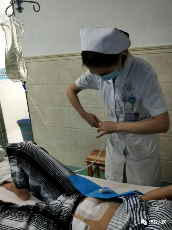 技术澧县人民医院肾内科成功开展首例腹膜透析置管术