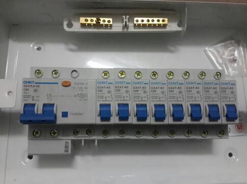 电气百科家庭配电箱空气开关应怎么配置方法最安全最保险