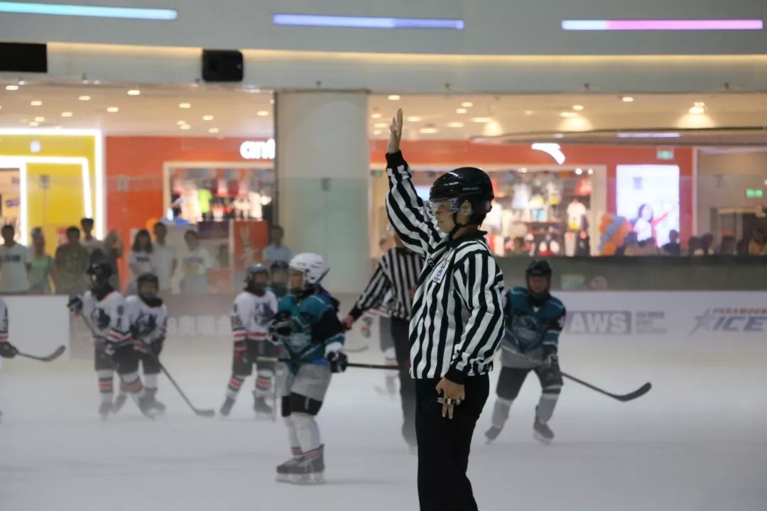 廈門零度陽光老虎隊在今日晚間最後一場比賽中戰勝重慶hockey王子d隊