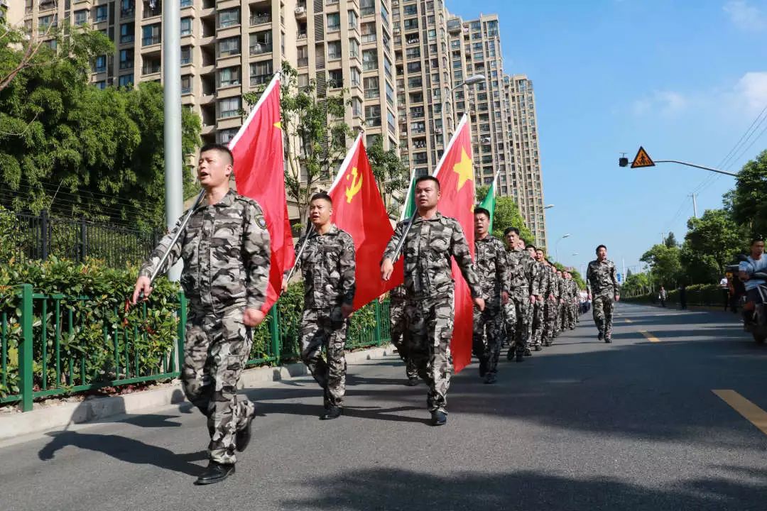 退伍軍人之家的照片牆,上海物業徒步行軍活動