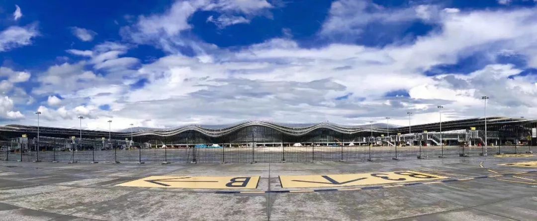 桂林机场中国百慕大图片