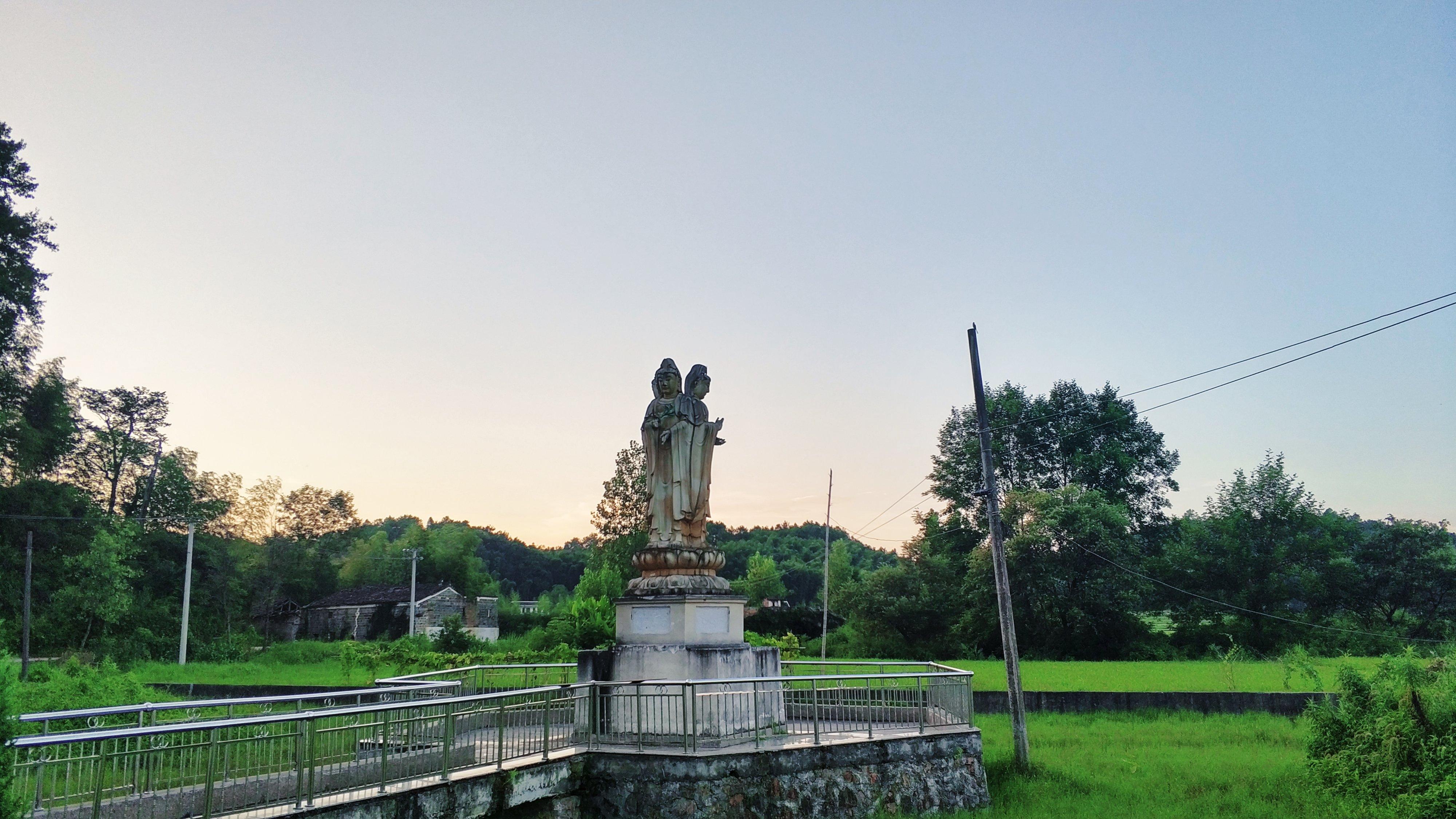 江西省抚州市黎川县湖坊乡石陂村妙法禅寺语言不通差点错过古寺