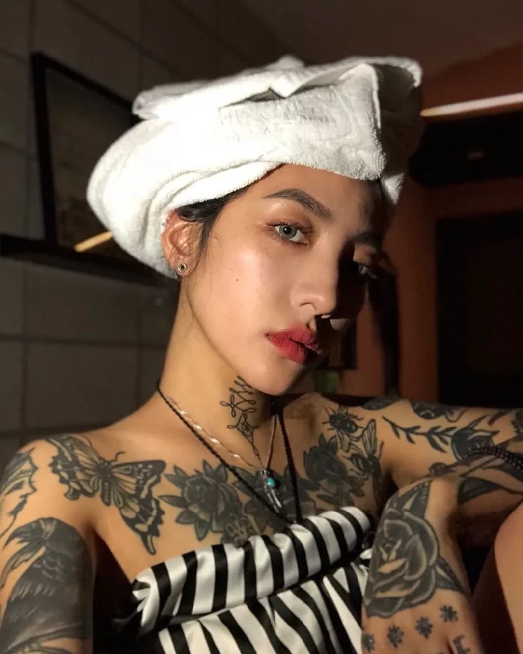 韩国刺青纹身师图片