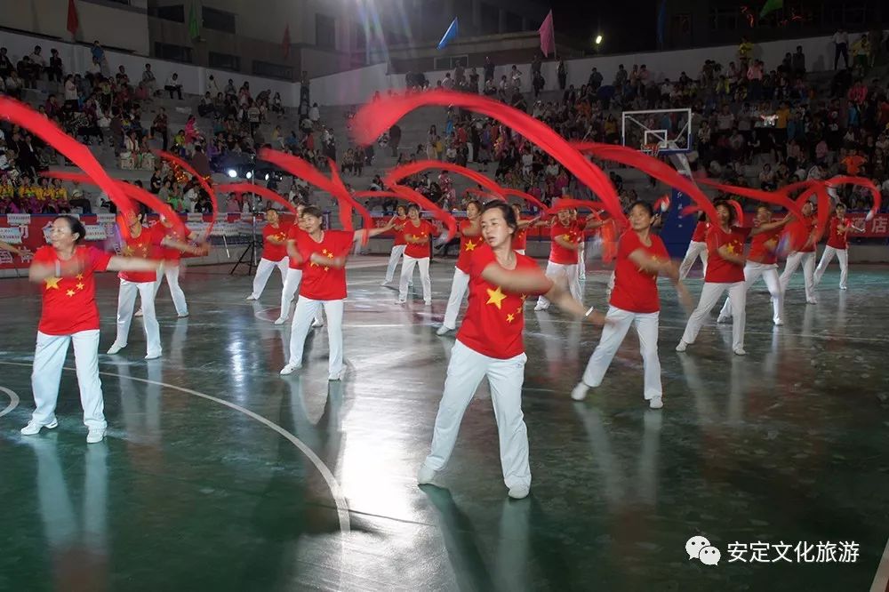 柔力球五星红旗分解图片