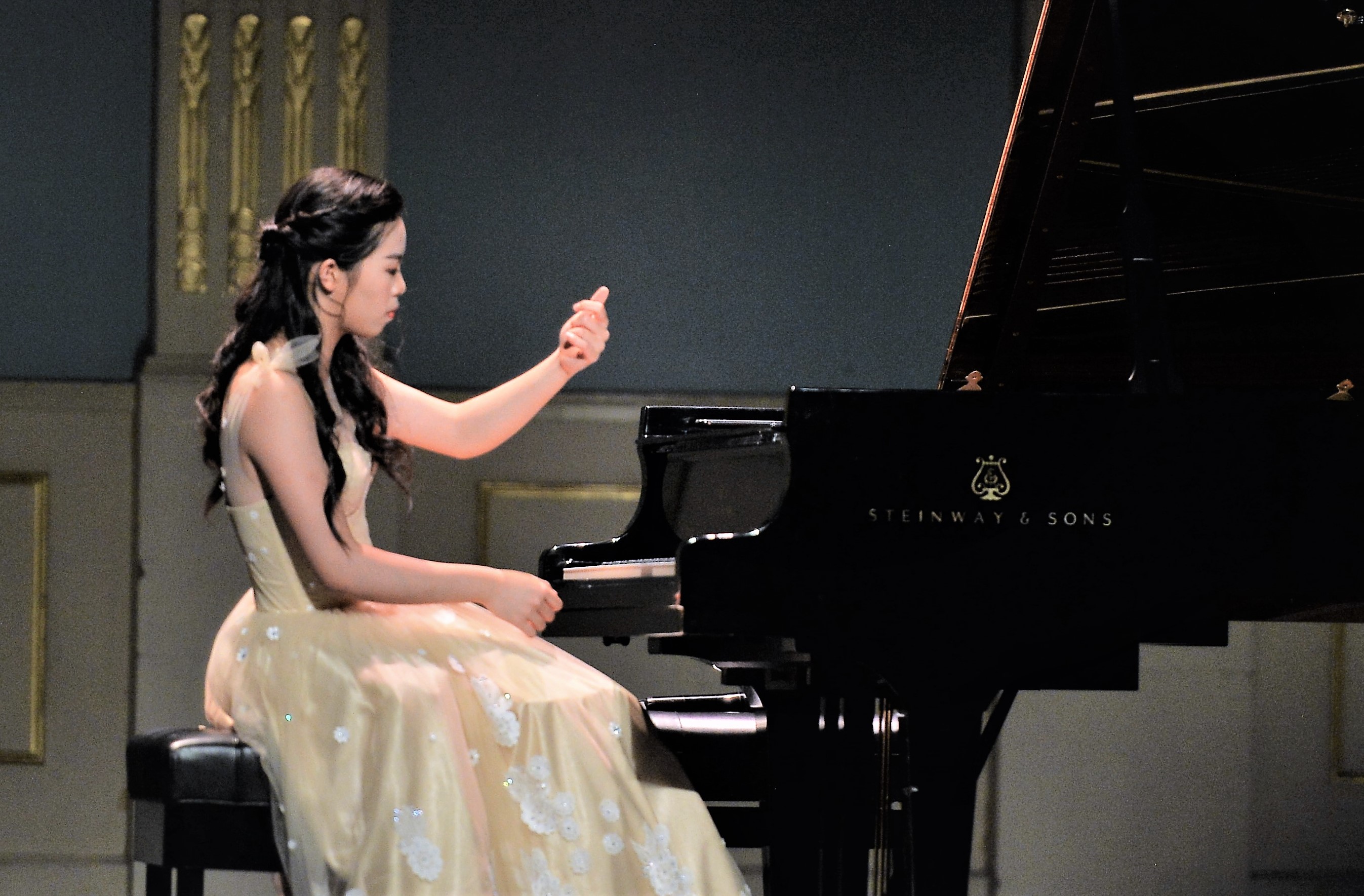 00后天才少女钢琴家常荇上海音乐会圆满落幕