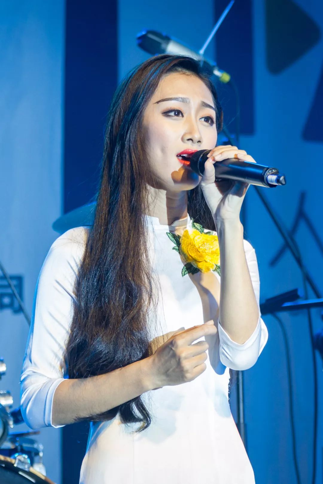 越南女歌手min图片