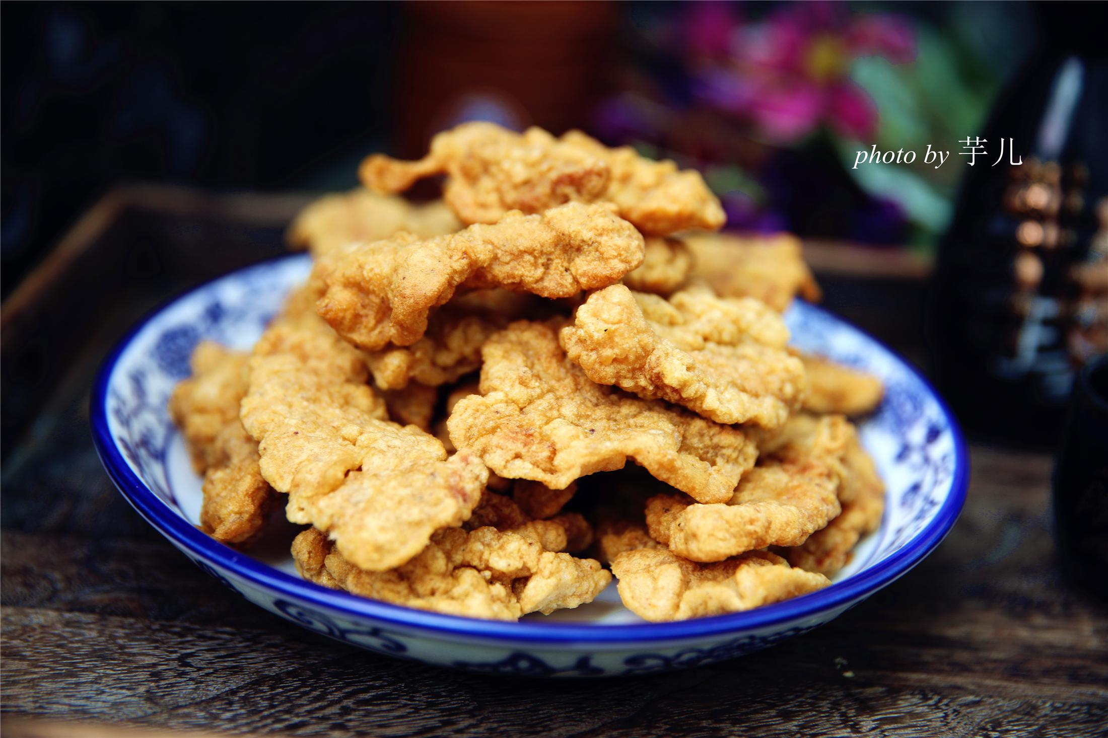 4复炸酥肉很有必要,如果不复炸一次,酥肉不够酥鸡蛋越多,越泡