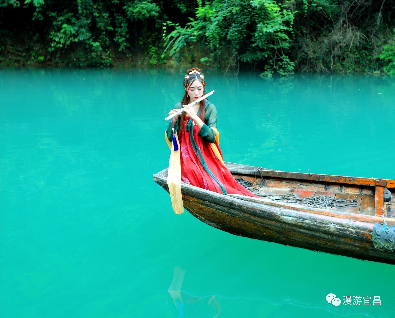 远安惊现江南水乡,有小桥流水,乌篷美女