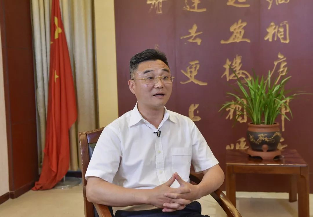 县委书记朱华接受媒体专访:在杭州打造展示中国特色社会主义重要窗口
