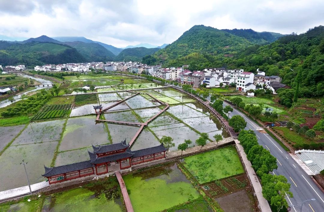 西联乡位于武义西南部,东南与柳城镇相连,西濒遂昌县,北接金华汤溪.