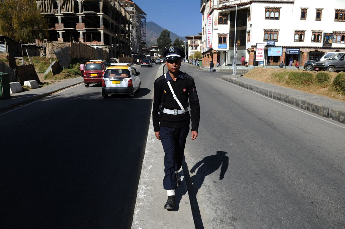 中国游客到不丹旅游,还没有入境就被警察带走了,原来因为这个