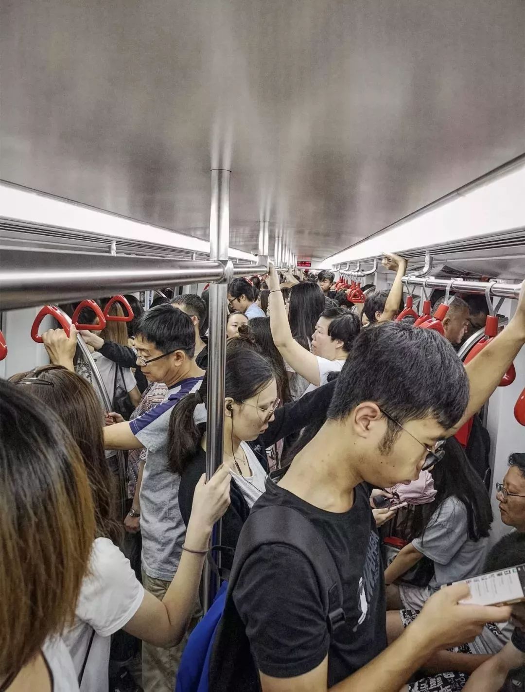 小白樓,離我們是那麼近,又那麼遠.坐幾站地鐵的近,遠離生活的遠.