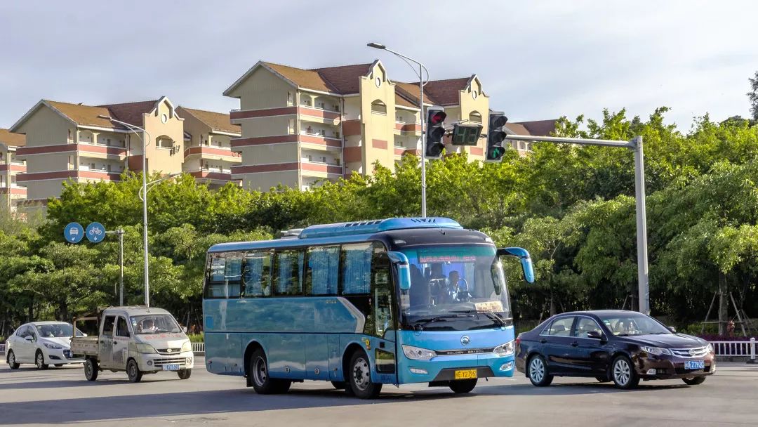 火車站價格:分段計價,全程10元602路漳州港客運站 ~ 龍海公交總站價格