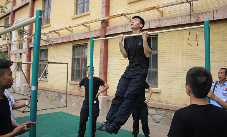 警察训练照片图片