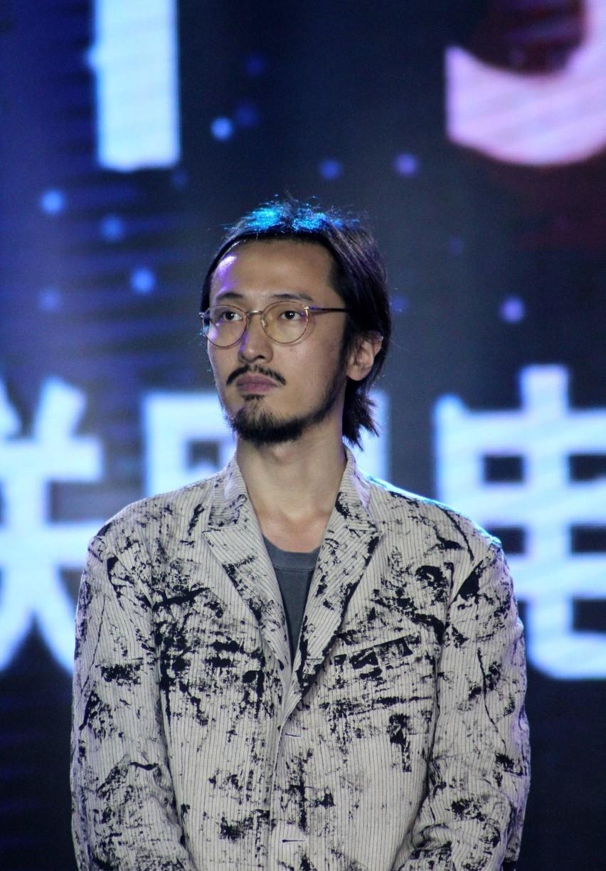 王传君拒演 爱情公寓,一身休闲装像日系大叔,网友 我们欠你一个道歉