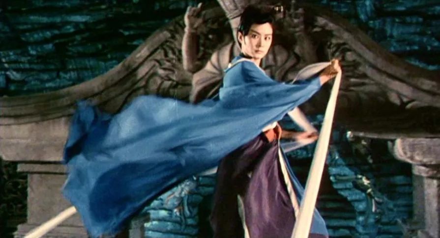 瑰姿艳逸,在该剧中,林青霞扮演了瑶池仙堡的堡主,主演了《新蜀山剑侠