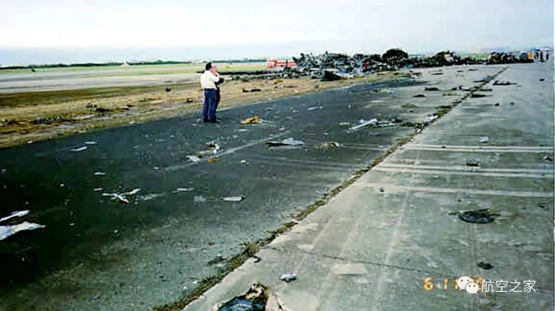 1997年新加坡空难图片