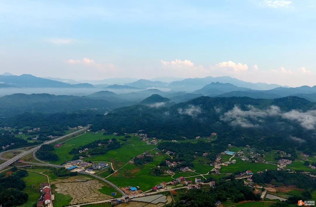 明末才女郭纯贞曾留下诗词《咏丫峰"丫头原是仙女山,无子无