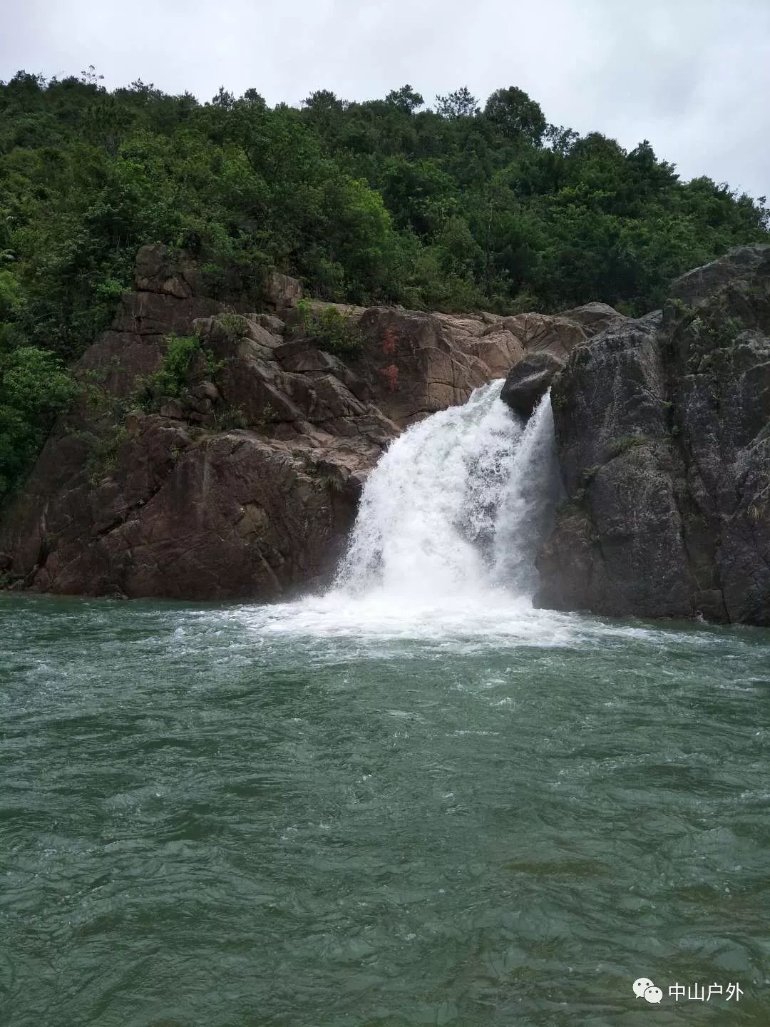 8月19日台山赤溪青潭溯溪泡水曹峰山下感受夏日清凉