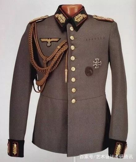 希特勒时期的军装设计足见其孤傲与野心