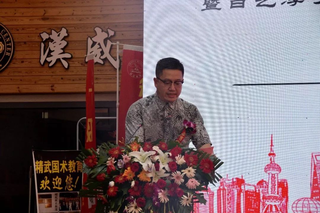 范新建,潍坊市工艺美术协会会长丁传信,潍城区非遗保护中心主任张韵之